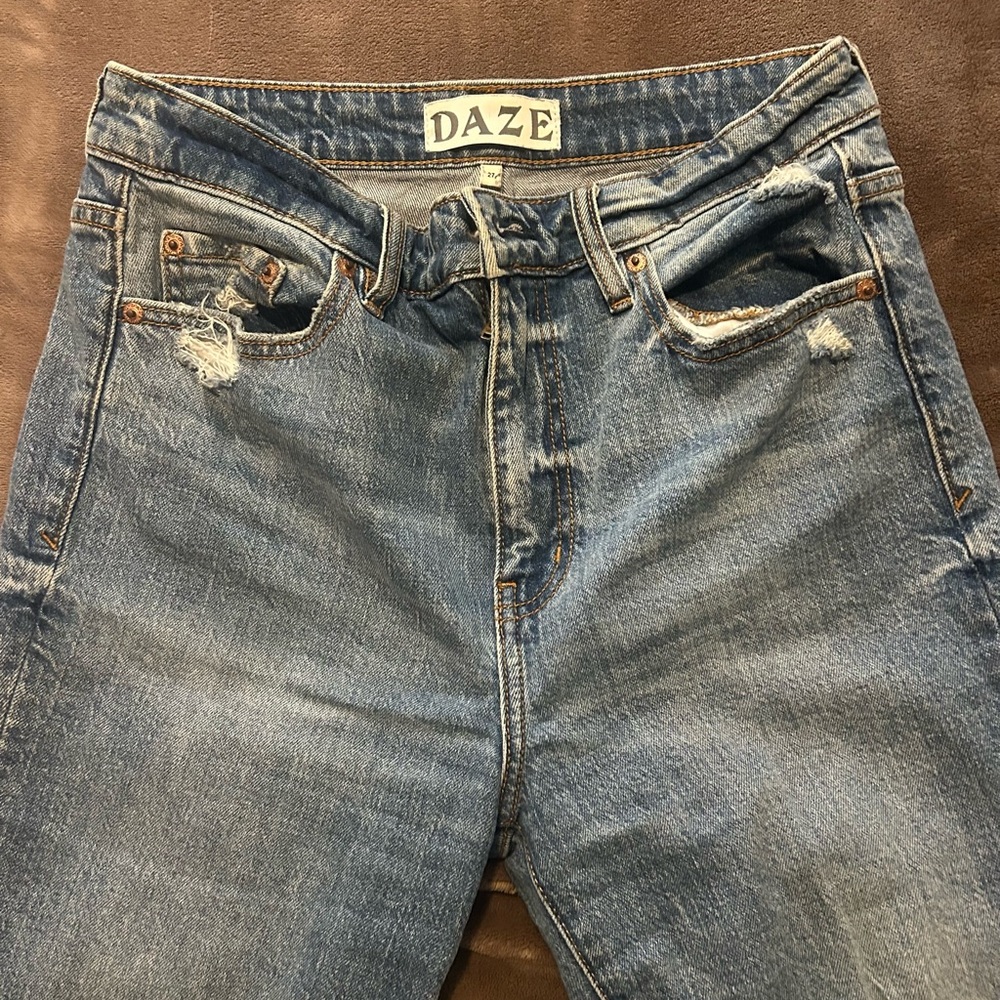 Daze Women's Blue Straight Leg Jeans Size 27